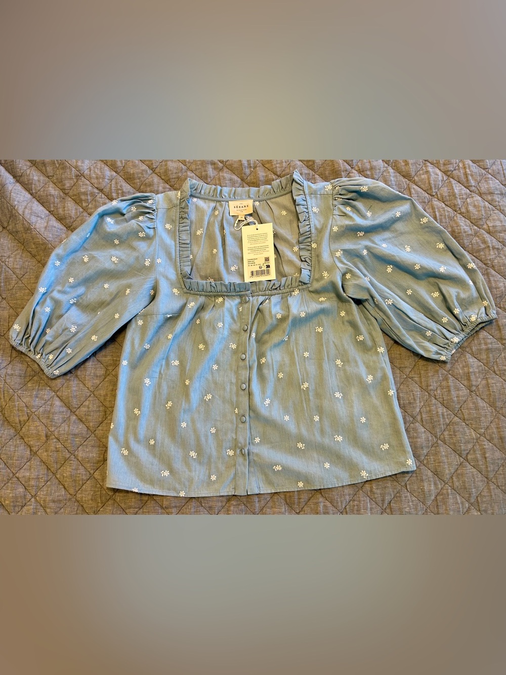 NWT SZ 6 Sézane Kelia Light Denim Blouse with White Floral Embroidery 🇫🇷! - Picture 5 of 9